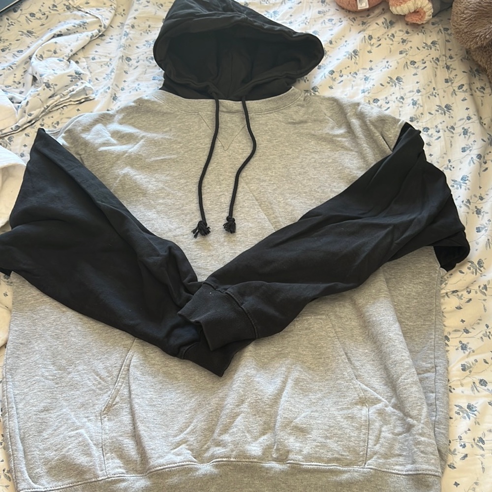 Brandy Melville Christy Hoodie